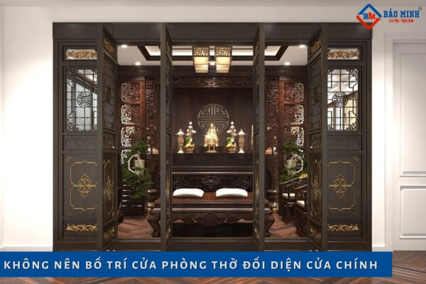 Không nên bố trí cửa phòng thở hướng ra sân phơi