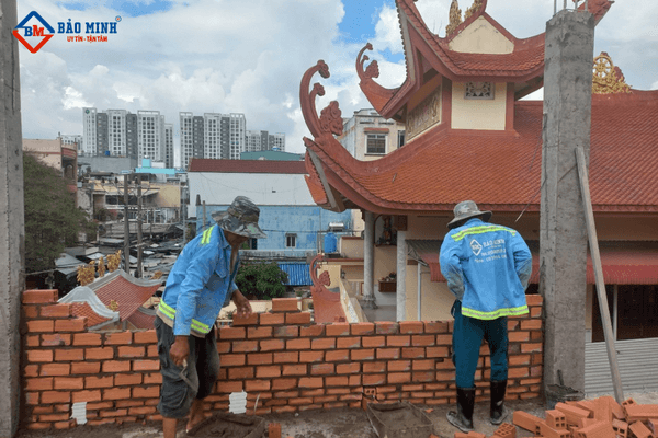 Xây dựng tường bao