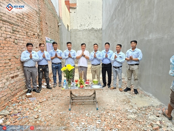Cúng khởi công xây nhà tân cổ điển 4 tầng của anh Hùng
