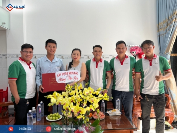 Đội ngũ Bảo Minh đến bàn giao nhà cho gia chủ