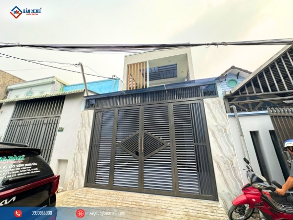 Mặt tiền công trình xây nhà 2 tầng Hóc Môn