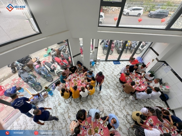Ngày bàn giao cũng là tiệc tân gia của gia đình