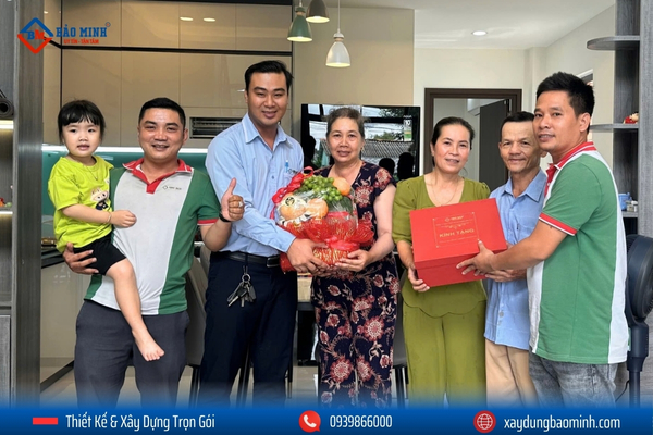 Bàn giao nhà 2 tầng cho gia chủ sau khi hoàn thiện