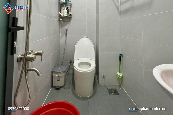 Ngôi nhà có 2 nhà WC